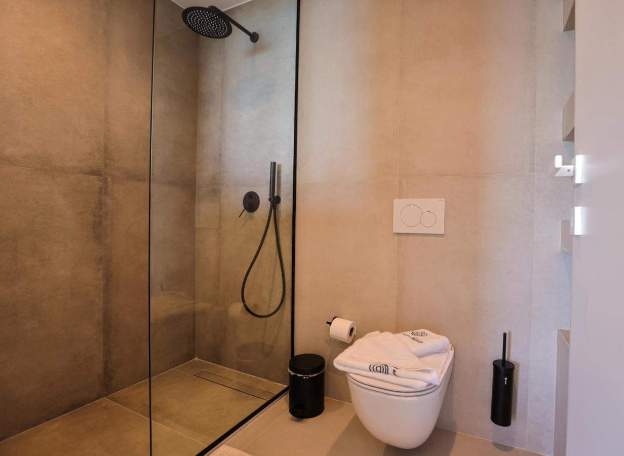 La Mer Bleue Boutique Suite Vrachati Exterior photo