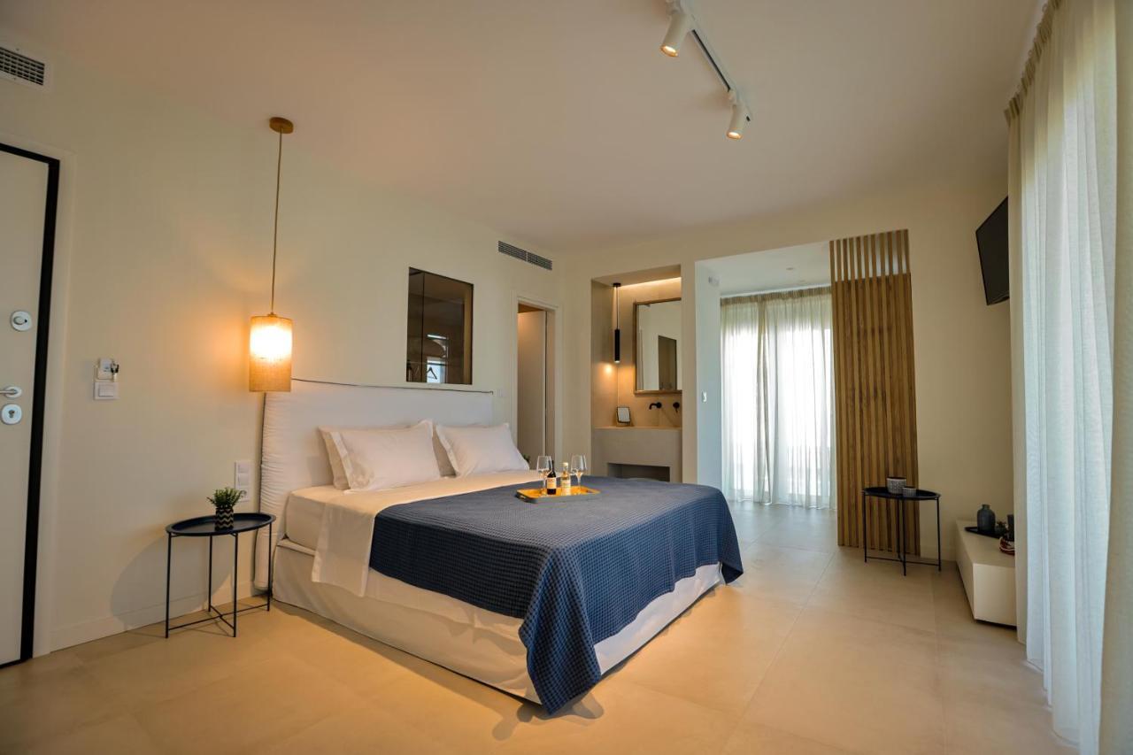 La Mer Bleue Boutique Suite Vrachati Exterior photo